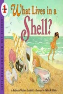 What Lives in a Shell? (Let's-Read-and-Find-Out Science 1)-0